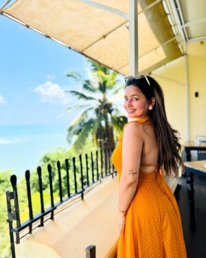 Poonam Raheja Instagram - 🌻 Me???? 
🌻 obsessed??????
🌻 with My Man ???????
 
ABSOLUTELY 🥰

#supu #love #forever #madeforeachother❤️ #mylife #happyplace #goabeach #goa
