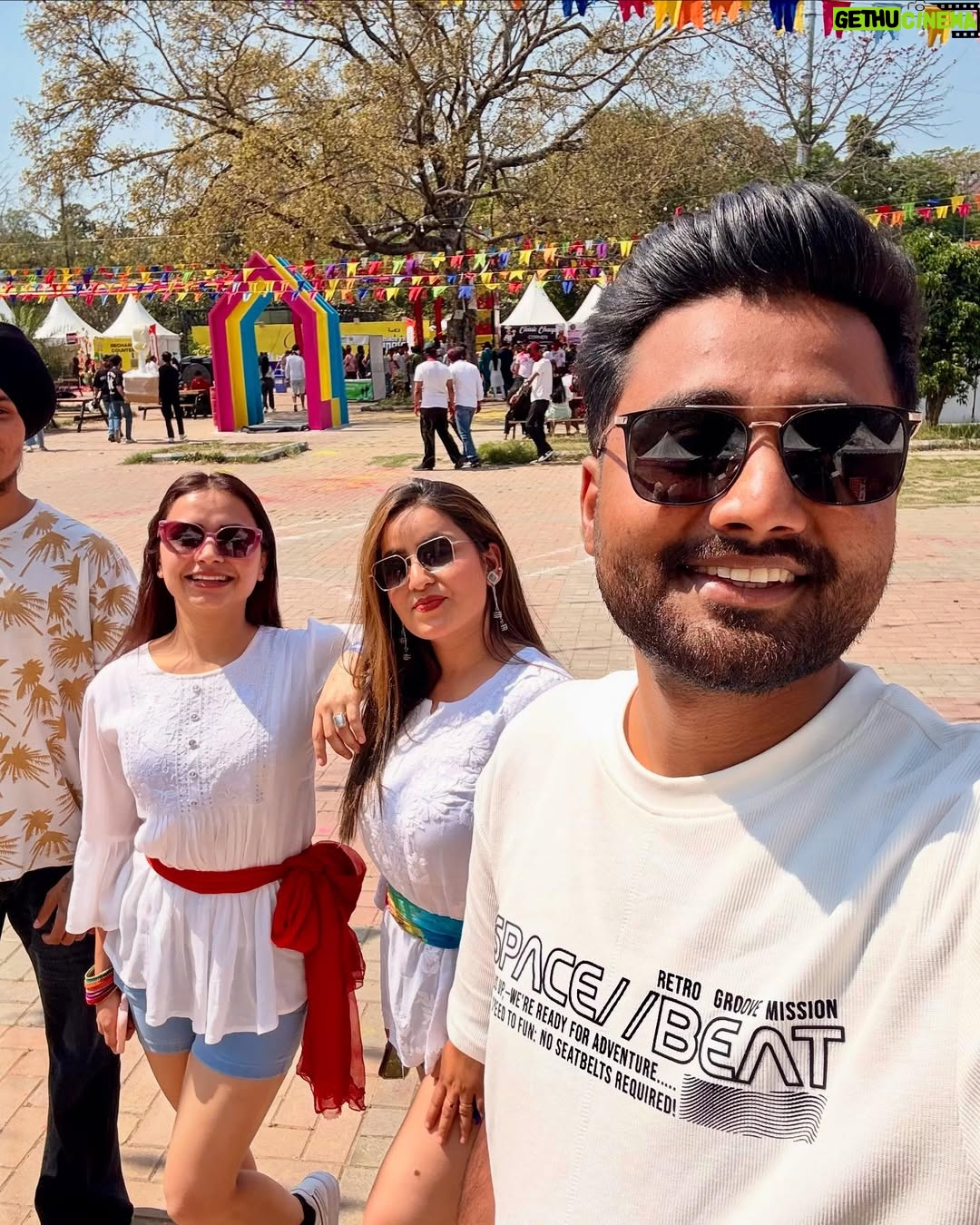 Poonam Raheja - 6K Likes - All about Yesterday ❤️💚🩵💜🩷 

🌈 Holi 2025 😍🙌🏻 

#holi #holivibes #holifestivalofcolours #holidayparty #holicelebration #holifest #holidaymemories #holi2025