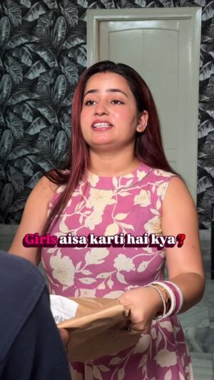 Poonam Raheja Instagram - Girls aisa karti h kya ??? 🙊🙉🙈
Tag someone jo aisa karti hai 😂😂 

#trending #comedy #viralvideos #couple #couplecomedy😂😂😂😂😂 #funny #funnymemes #fun #funniest #funnyreels😂😂 #husbandwifecomedy #husbandwifejokes
