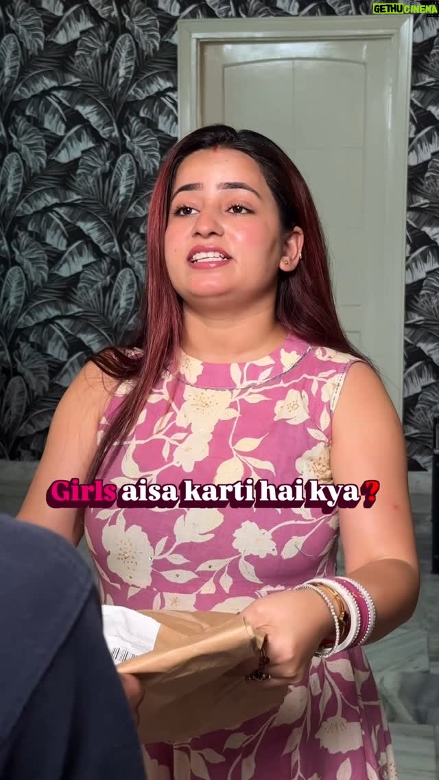 Poonam Raheja - 9.2K Likes - Girls aisa karti h kya ??? 🙊🙉🙈
Tag someone jo aisa karti hai 😂😂 

#trending #comedy #viralvideos #couple #couplecomedy😂😂😂😂😂 #funny #funnymemes #fun #funniest #funnyreels😂😂 #husbandwifecomedy #husbandwifejokes