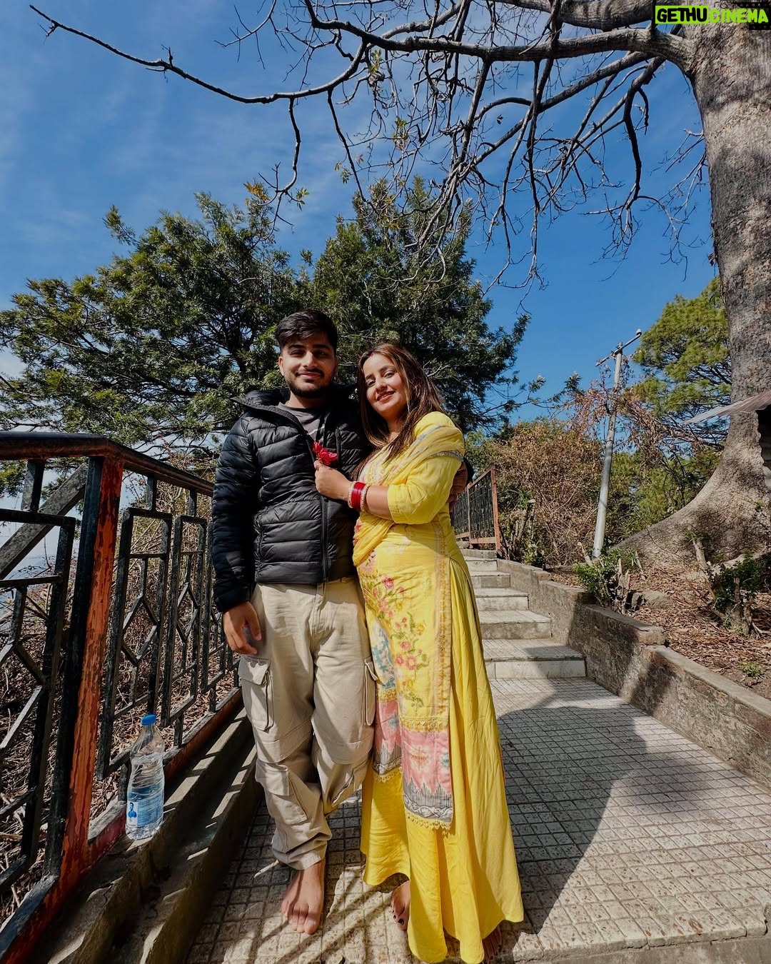 Poonam Raheja - 6.6K Likes - 🌼………🌼

When you feel you are Srk & Kajol of DDLJ 😘🤣 

😘 @this_is_sumesh