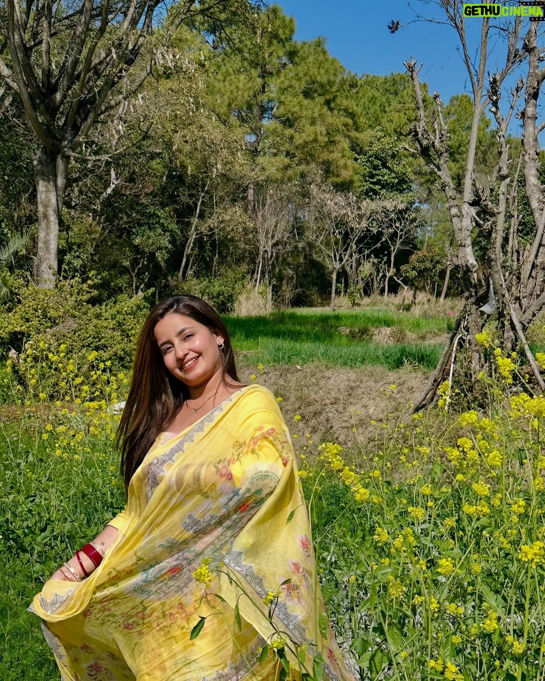 Poonam Raheja - 6.6K Likes - 🌼………🌼

When you feel you are Srk & Kajol of DDLJ 😘🤣 

😘 @this_is_sumesh
