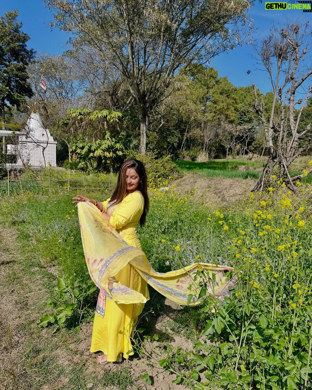 Poonam Raheja - 6.6K Likes - 🌼………🌼

When you feel you are Srk & Kajol of DDLJ 😘🤣 

😘 @this_is_sumesh