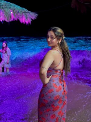 Poonam Raheja Instagram - 🏝️ Mermaid 🧜‍♀️ Vibes 😘 

#punurahejaofficial #newpost #mermaid #trendingréels #viral #creators #beachbody #beachlifestyle #beachlovers #beachlovers #beachwaves #beachlover #beachdays