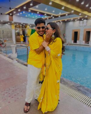 Poonam Raheja Instagram - 🔆🏵️🌻🌼🍂💛🔅 

@this_is_sumesh 

#supu #thisissumesh #punurahejaofficial #love #foruyou #couple