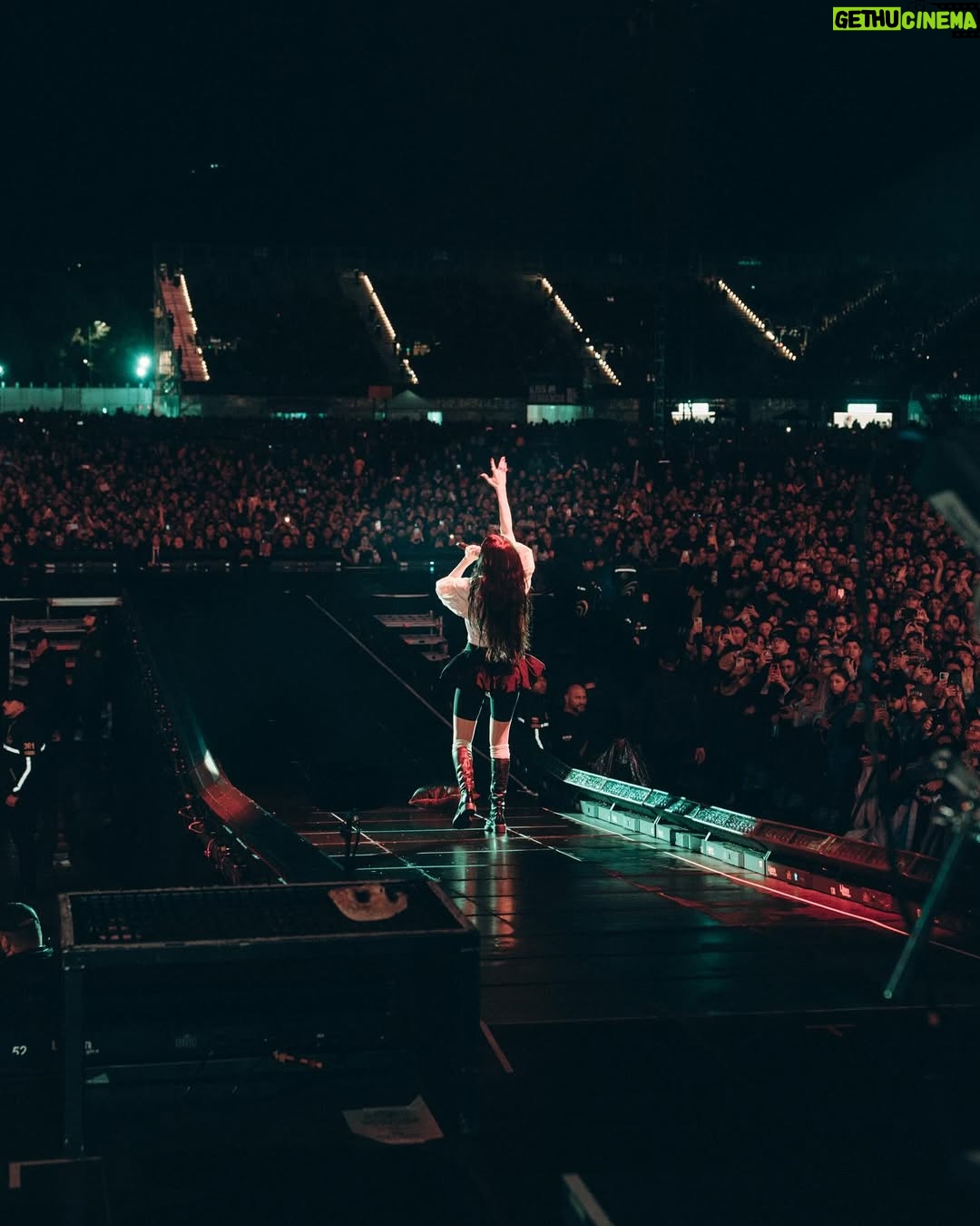 Poppy - 69.4K Likes - Bogota with @linkinpark