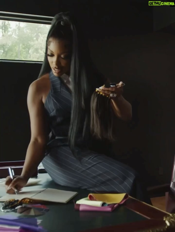 Porsha Williams - 158.9K Likes - 🔥 #Swipe @People #PorshaWilliams walked through the fire. And now, in her first interview since finalizing her divorce from Simon Guobadia, the #RealHousewivesofAtlanta star is ready to rise again. Read the full story at the link in @people bio.

Porsha’s Businesses @gonakedhair & @pamperedbyporsha National Best Sellers list book available on @amazon “The Pursuit of Porsha”📚

📷: @erikumphery
📽️: Harold Sellers & Ian Forsyth / @bggagency
Hair: @doseofcarlos
Makeup: @tomilolaofbiggles
Stylist: @therealnoigjeremy
Tailor: @carlulysses
Set Design: @sssinclaire / @thespinstyle