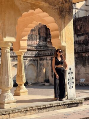 Pragya Jaiswal Instagram - Last 24 hours in the Pink City 💘💘 
Jaipur you took my breath away !! 
Can’t wait to be back again..