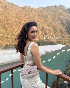 Actress Pragya Jaiswal HD Photos and Wallpapers September 2025
