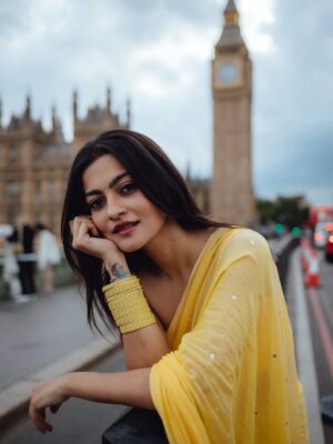 Prakruti Mishra Instagram - Straight out of a YRF frame ⚠️🌻💛
.
.
.
.
.
.
Wearing the @suta_bombay yellow saree 🔆
.
.
.
.
.
.
.
Shot & edited by @_always_more_photography 🤍
#londonphotographer 
#londonphotoshoot