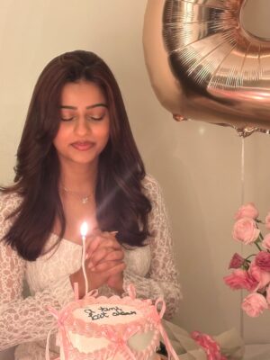 Pranjali Sing Instagram - Birthday felt like Lana Del Rey song this year 
.
.
.
.
.
.
.
#birthdaygirl #birthday #pinterest #pinterestaesthetic #pinterestinspired #foryou #fyp #explorepage #pink