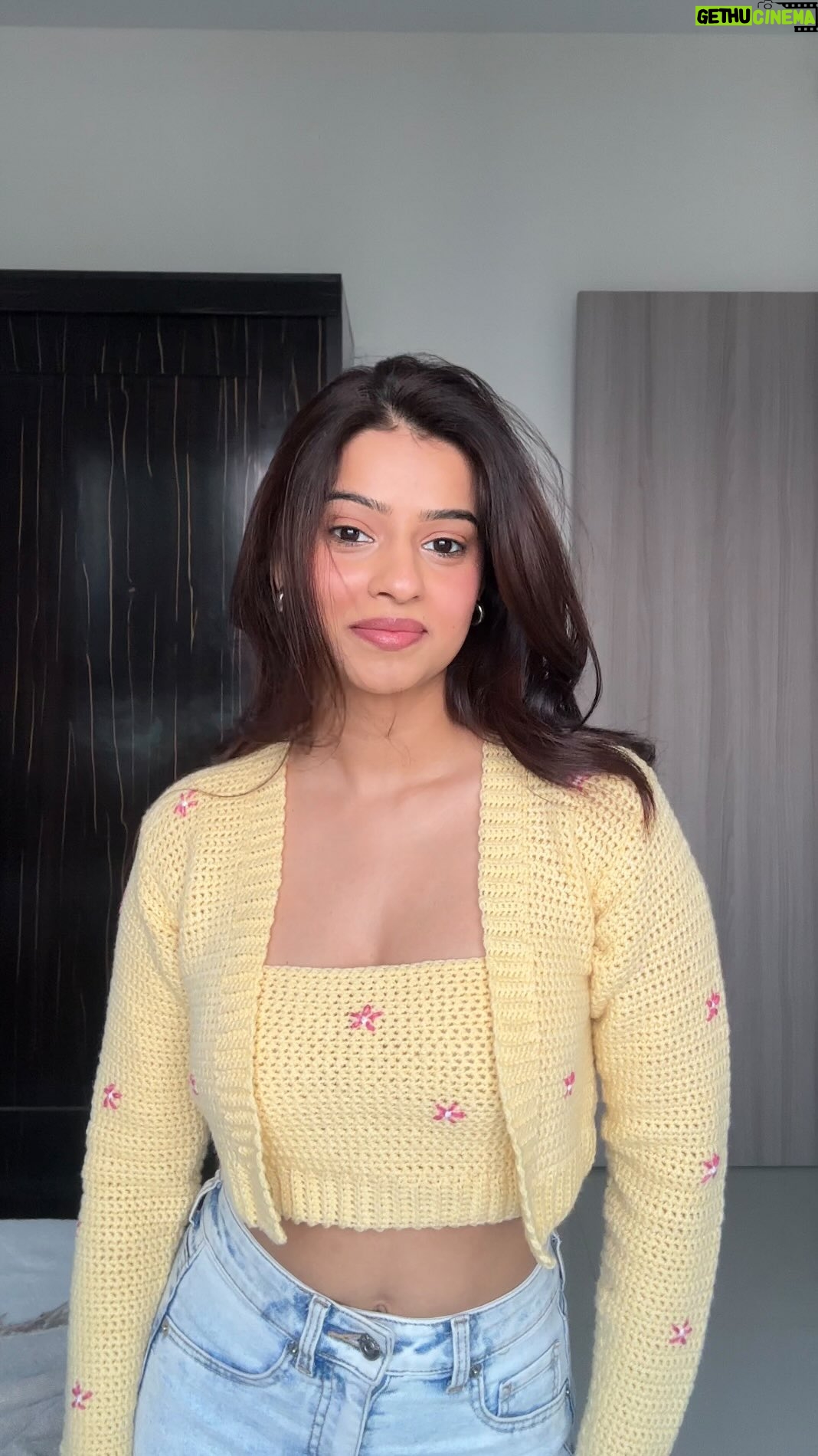 Pranjali Sing - 58K Likes - these on rotation 

beige top @zara 
Yellow and grey @midst.in 
Pink @cstoreclothin 
White @savana 
Brown @nefsfinds 
.
.
.
.
.
.
#singhpranjali #foryoupage #fyp #foryou #pinterestaesthetic #pinterestinspired #pinterest #explorepage #goingoutoutfit