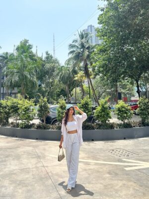 Pranjali Sing Instagram - quick coffee run 
.
.
.
.
.
.
.
.
#singhpranjali #pinterest #pinterestaesthetic #pinterestinspired #fyp #foryou #explorepage
