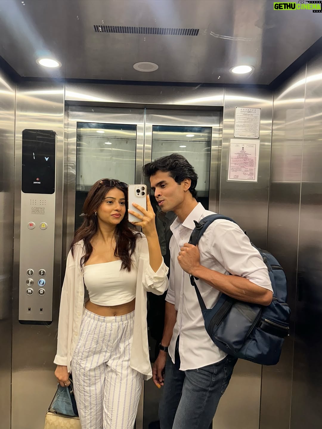 Pranjali Sing - 8K Likes - quick coffee run 
.
.
.
.
.
.
.
.
#singhpranjali #pinterest #pinterestaesthetic #pinterestinspired #fyp #foryou #explorepage