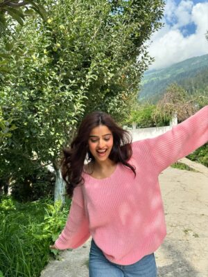 Pranjali Sing Instagram - silly of me to forget that I am the love of my life 
.
.
.
.
.
#pinterest #pinterestaesthetic #pinterestinspired #foryou #fyp #explorepage #pink