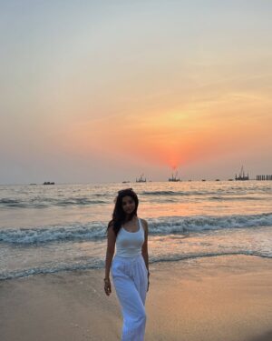 Pranjali Sing Instagram - suns out and so am I 
.
.
.
.
.
.
.
#singhpranjali #fyp #foryou #pinterest #pinterestaesthetic #pinterestinspired #explorepage