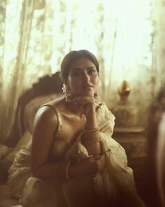 Actress Pranutan Bahl HD Photos and Wallpapers September 2025