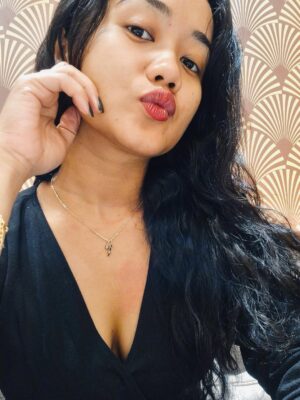 Prarthana Sonowal Instagram - Good friends,good vibes, good life😍pure good vibes only♥️🌸