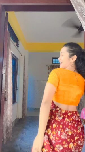 Prarthana Sonowal Instagram - Vibing with "Rib Rib Moloyai" ❤️🩹 Collab with @daiizee_das_musical @_gayotriboro
@digital_.creators._agency
.
.
.
.
#DaiizeDas #RibRibMoloyai #DaiizeDasMusical #NewSong #NewAssameseSong #MakeReels #Trending #DaiizeDas #OutNow