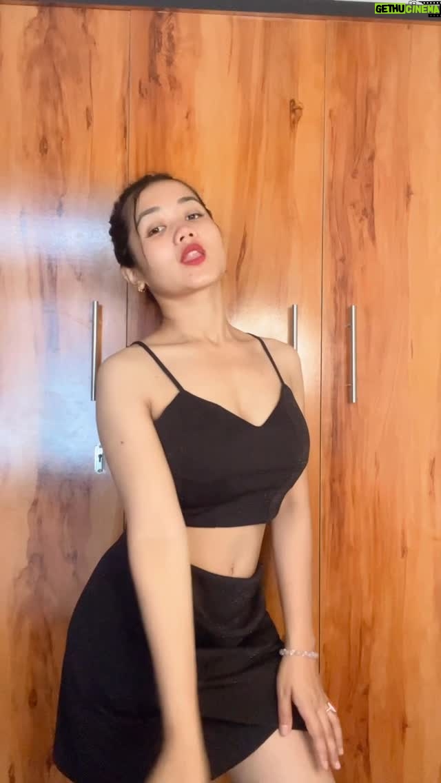 Prarthana Sonowal - 7K Likes - 😎
