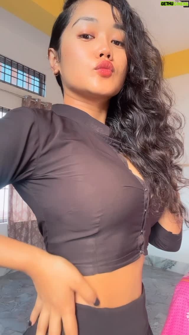 Prarthana Sonowal - 8.1K Likes - Trending song “koi yahan nache nache
“Sung by @iamranihazarika