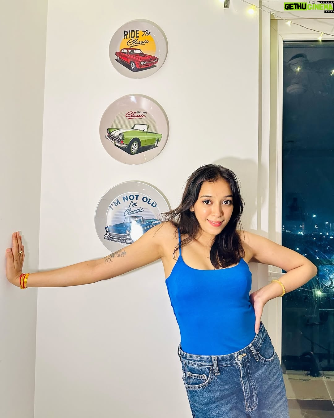 Prattishtha Sharma - 8.1K Likes - I am the " Song " that you ignored and Later found out it was Fire 🔥🧨 
.
Also , tell us what do you watch more ? 📲
.
.
#portraits #instaphoto #pratishthasharma #posesforpictures #girlsgirlsgirls #actor