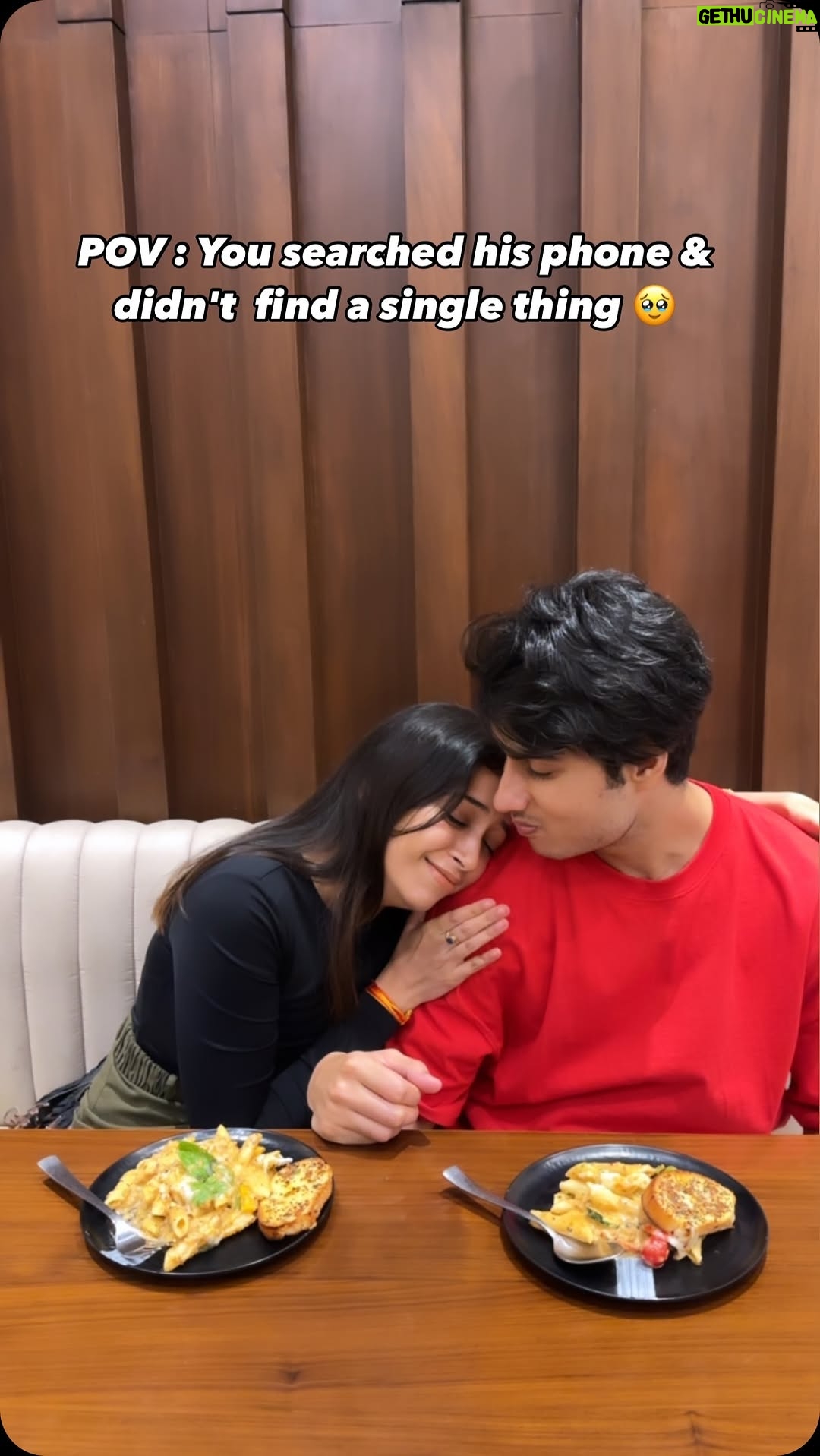 Prattishtha Sharma - 118.3K Likes - Kya aapko pata hai uske phone ka password ? 😂📱🙂‍↔️
.
.
#relationshipmeme #relatabletextpost #desicouple #desihumour #relationshipgoals😍 #couplememes #instamemes