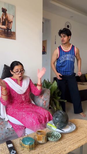 Prattishtha Sharma Instagram - Just Mummy Things 😭 | Indo-Pak War
.
.
#reelitfeelit #modi #indopakwar #operationsindoor #india #mummy #indianfamily #trendingnow 
.
.
Indo-pak war, Mummy, Indian Mom, Trending, Viral, Operationsindoor, India, Funny, Comedy, Indian Family