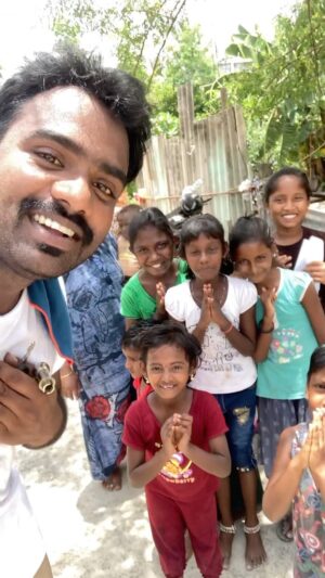 Praveen Devasagayam Instagram - ❤️❤️❤️❤️❤️❤️❤️🤍
#prd #Kids #Children #Love #work