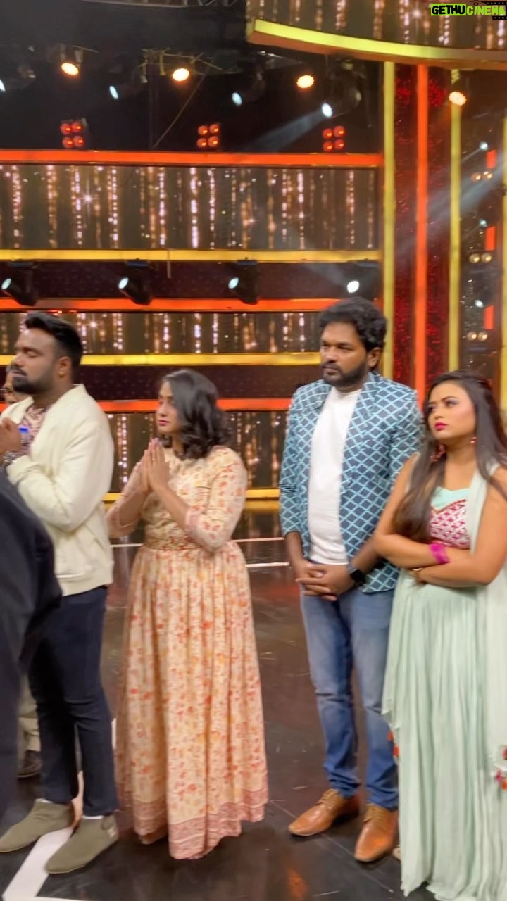 Praveen Devasagayam - 16.6K Likes - 🙏🏽🙏🏽🙏🏽🙏🏽 ❤️❤️👍 @vijaytelevision #mrandmrschinnathirai #mmc4