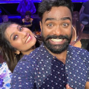 Praveen Devasagayam Instagram - All About @start.music.season_2  one of the finest sets @vijaytelevision Great Energy and Presented by powerhouse @priyankapdeshpande and #special thanks to @orangeheadsproduction and Team @dstudioproductions and of course the participants you crazy people @farina_azad_official @srisha04 @tamil_rithika @kanmani_manoharan @yogisekar @vj_andrewsmaappu @me_jackline @erode_mahesh @janani_ashokkumar @priyankapdeshpande @davidsraja @djgowthamofficial @orangeheadsproduction  @dstudioproductions  @djblackchennai and #Myself 

#Startmusic #League #Kaalakeyakootam #Villains #Gameshow #Vijaytv #Disney