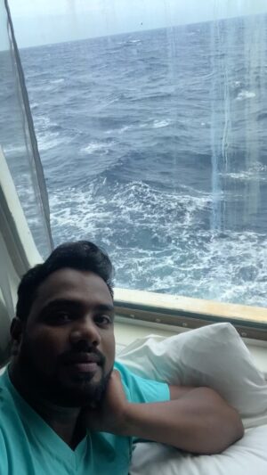 Praveen Devasagayam Instagram - Own voice le First post 
Enneee Peeeelingu- 😂😂😂❤️❤️

#kappalotiyatamilan #Cruise #indianwaters @aishwaryaappaya #mrandmrschinnathirai #vijaytv #voiceover