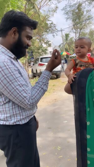 Praveen Devasagayam Instagram - Pandi pandi again !!! Mary had a little lamp …. The best Way to learn are kids .
#shootspot #nini2 #prd @vijaytelevision #actorslife