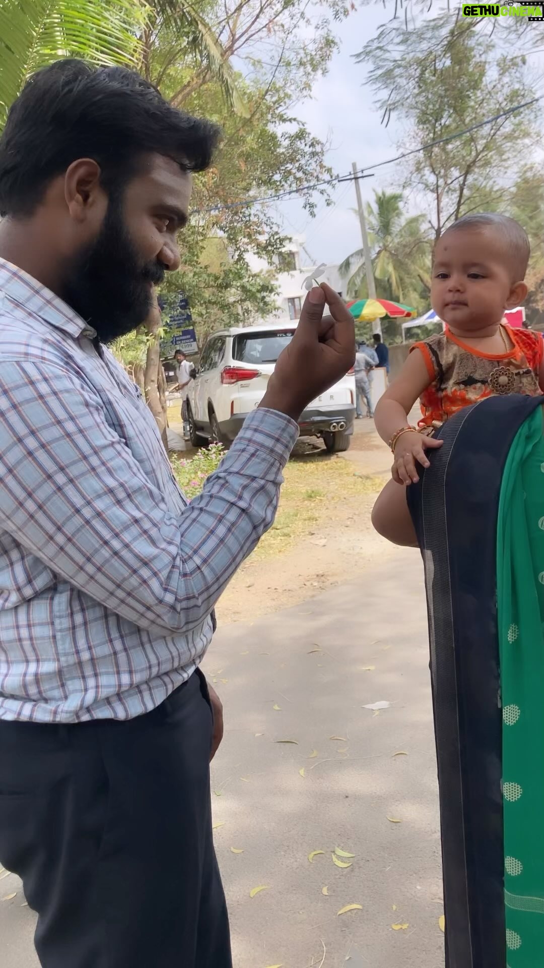 Praveen Devasagayam - 4.9K Likes - Pandi pandi again !!! Mary had a little lamp …. The best Way to learn are kids .
#shootspot #nini2 #prd @vijaytelevision #actorslife