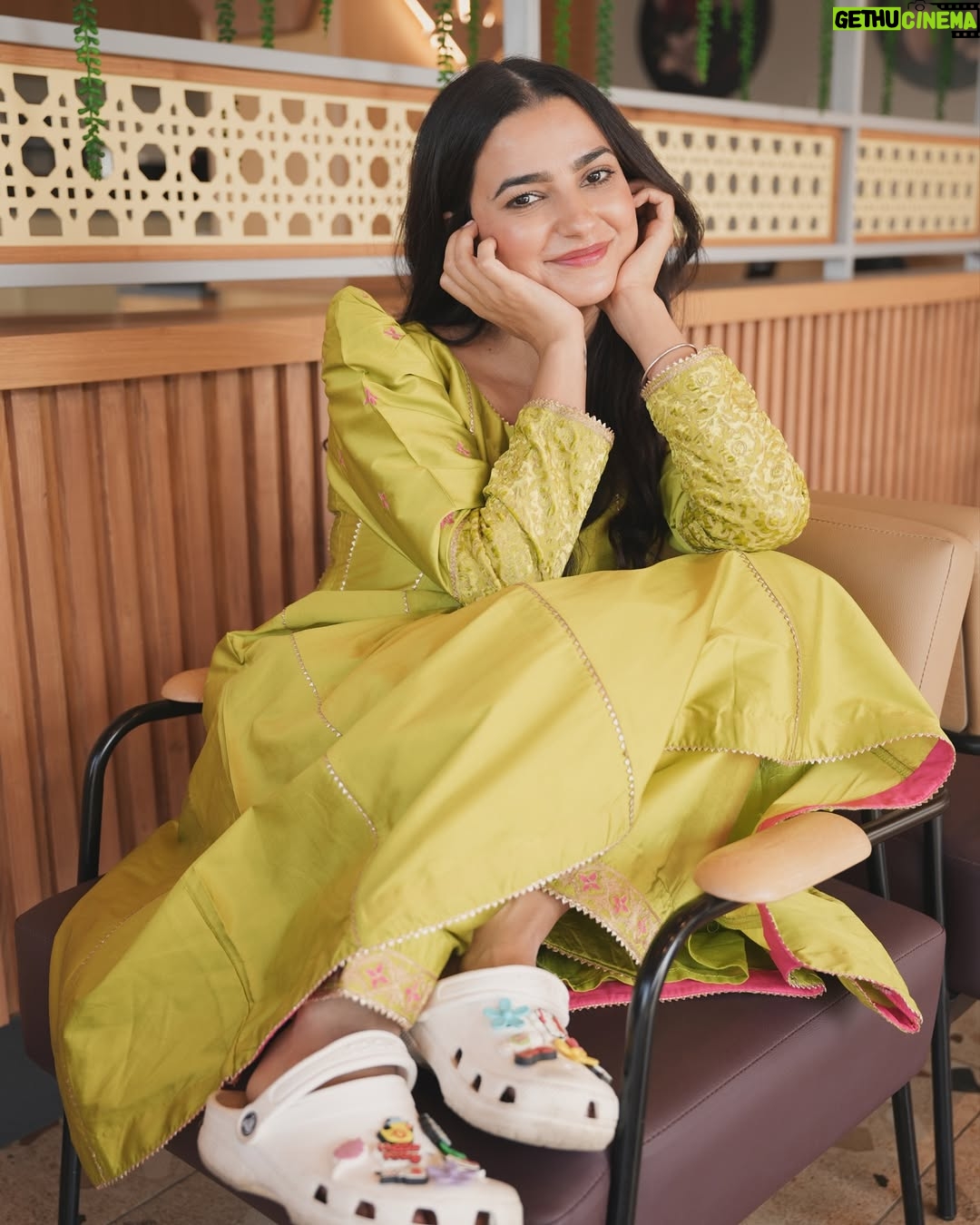 Preet Aujla - 16.8K Likes - 🤍✨

@goreyannaallagdizameenjattdi in theatres October 18