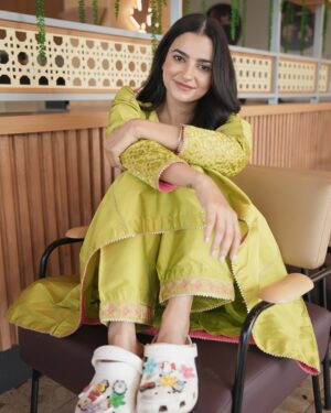 Preet Aujla Instagram - 🤍✨
@goreyannaallagdizameenjattdi in theatres October 18