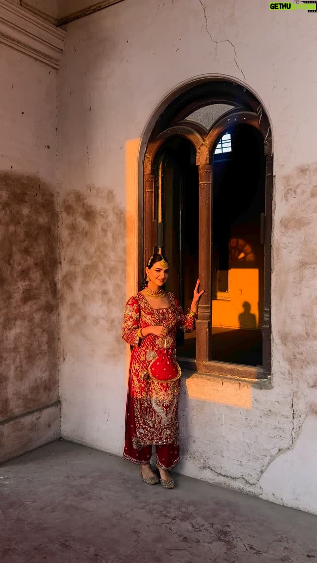 Preet Aujla - 15.8K Likes - BTS

Outfit: @fabbat__ 
Concept/Styling: @amrit.k.sidhu
