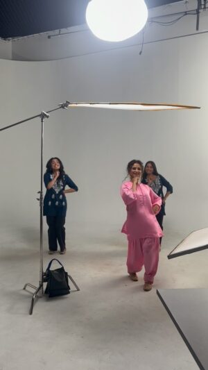 Preet Aujla Instagram - Kiven lageya tareef?🤍
Share your reels with us🙌🏽🤍