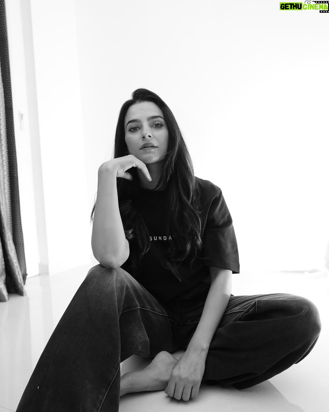 Preet Aujla - 12.7K Likes - 🖤🤍

📸 @kartik.arora720