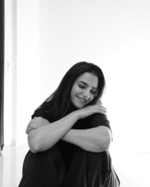 Preet Aujla Instagram - 🖤🤍
📸 @kartik.arora720