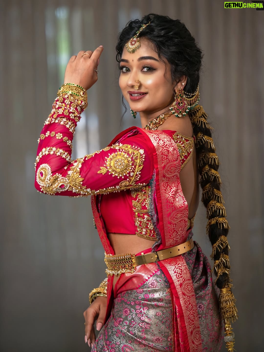 Preethi Sharma - 106.8K Likes - 🌸🪞🦚

Makeup @kalaiartistry 😍
Hair @jenifer_hair_stylist ❤️
Costume @zarigaibygitanjaliofficial 😍
Lens @jaihindh_photography 😇
Drapist @sneha_drapist_makeover 😍 
Jewels @aishwaryam_bridaljewellery 💫

#traditional #saree #sareelove #shoot #photoshoot #ethnic #bestrong #bepositive #beyou #preefam☮️ #preevibes☮️ #preelovesyou☮️