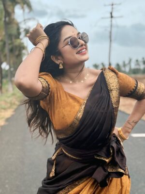 Preethi Sharma Instagram - 🌼🪞🦢

 Wearing @onlinegits_ 🤎🧡

#halfsaree #ethnic #traditional #homesweethome #whiskey🐾 #lucky🐶 #mykids #bestrong #bepositive #beyou #preefam☮️ #preevibes☮️ #preelovesyou☮️