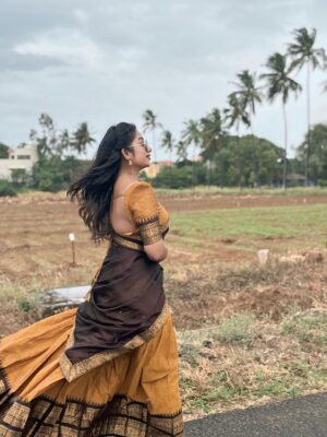 Preethi Sharma Instagram - 🌼🪞🦢

 Wearing @onlinegits_ 🤎🧡

#halfsaree #ethnic #traditional #homesweethome #whiskey🐾 #lucky🐶 #mykids #bestrong #bepositive #beyou #preefam☮️ #preevibes☮️ #preelovesyou☮️