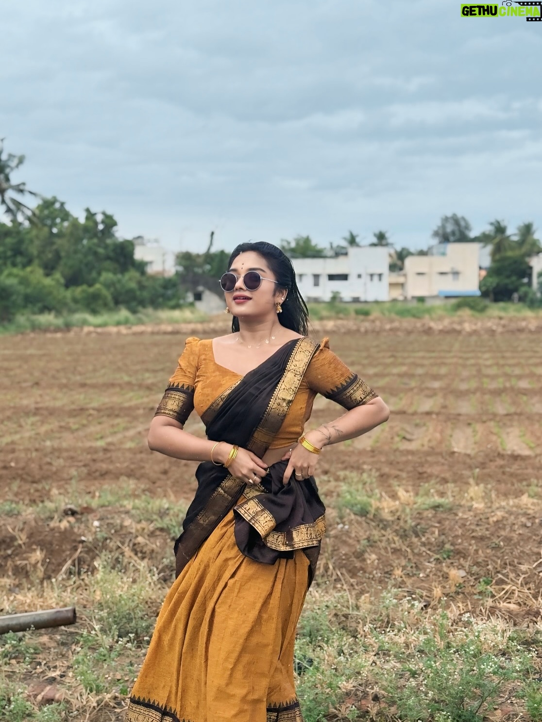 Preethi Sharma - 276.6K Likes - 🌼🪞🦢

 Wearing @onlinegits_ 🤎🧡

#halfsaree #ethnic #traditional #homesweethome #whiskey🐾 #lucky🐶 #mykids #bestrong #bepositive #beyou #preefam☮️ #preevibes☮️ #preelovesyou☮️