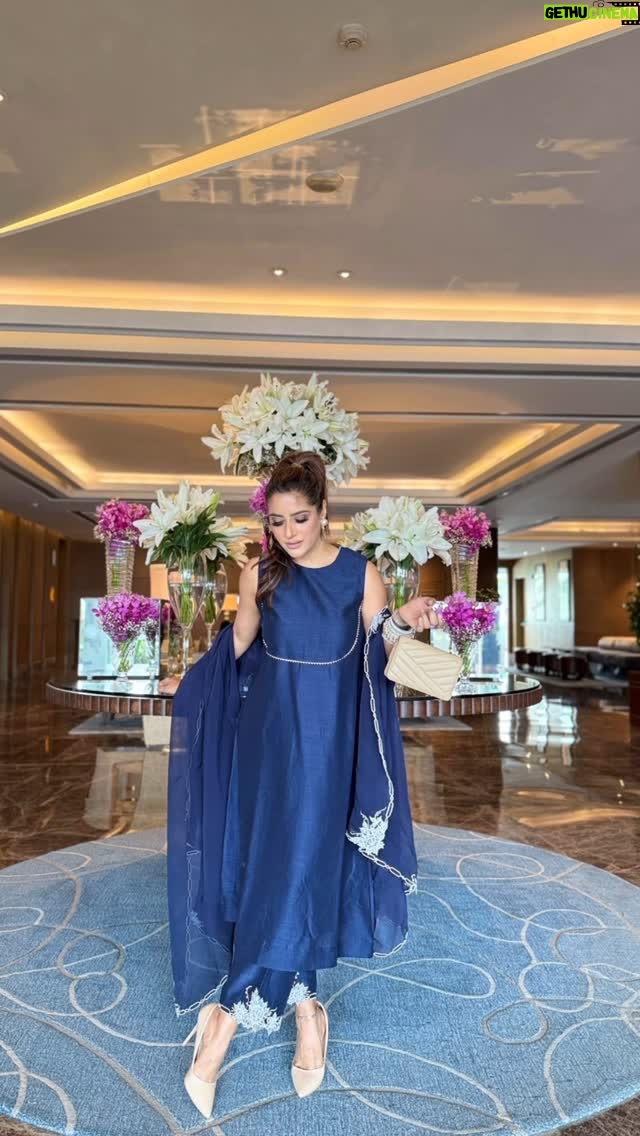 Preeti Chawla - 3.8K Likes - Can’t even explain how much I adore wearing ethnic! This beautiful blue suit has completely stolen my heart 💙
Outfit @stellloempress15 
Pr @dishaagohar