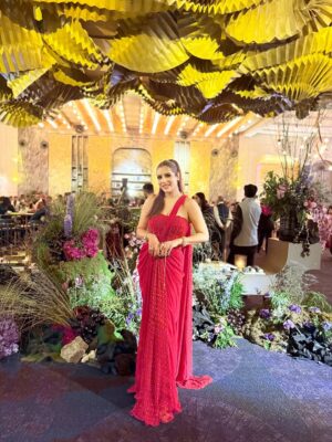 Preeti Chawla Instagram - Because every celebration deserves a red saree moment.
Saree @reynutaandon 
Jewelry @raabtabyrahul 
MUA @monika_arora_mua @crunchynailbar