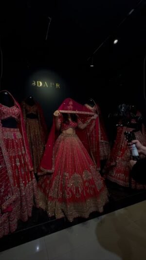 Preeti Chawla Instagram - Felt like a bride all over again at Dapra, Chandni Chowk.

One of the best places for stunning outfits — whether you’re looking for ready-to-wear pieces or want something custom-made from scratch in just 7 days!

No long queues, no endless waiting — just three floors of breathtaking designs that made it so hard to pick only one.

Affordable, beautiful, and truly worth exploring. Highly recommend checking them out if you’re on the hunt for your dream outfit! 💫