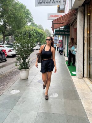 Preeti Chawla Instagram - Simple moments stitched into a beautiful daY ❤️❤️
@stylebysuri @deepanshchawla ❤️
Incase u want outfit details just type link ❤️❤️