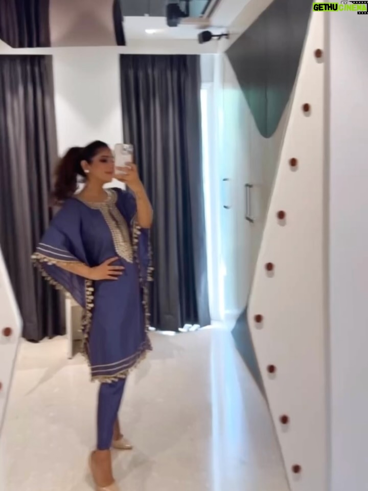 Preeti Chawla - 2.8K Likes - Pretty rakhi inspo under budget 🫶👌🏻
Comment rakhi for link 💜💙