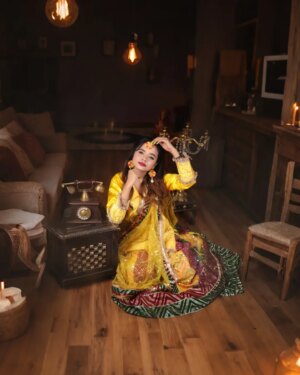 Preeti Kumari Instagram - My gorgeous haldi bride 
.
Mua - @glamglow_bykhushi 
In frame- @tutupreet 
Mentor- @alishamakeup_academy 
.
#haldilook #mua #bestmuaintown #viralpic #makeupislove #ranchimakeupartist #ranchimua